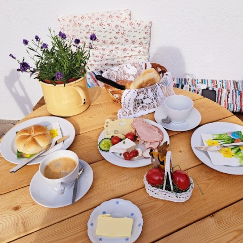 Frühstück im Hof