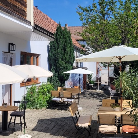 Frühstück im Hof